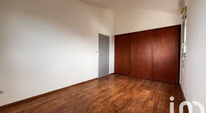 Apartment 3 rooms of 73 m² in L'Étang-Salé (97427)