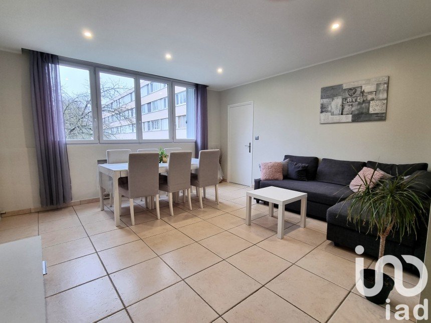 Appartement 4 pièces de 74 m² à Beynes (78650)