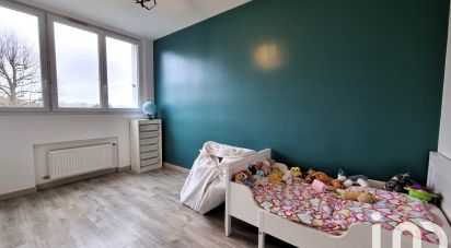 Apartment 4 rooms of 74 m² in Beynes (78650)