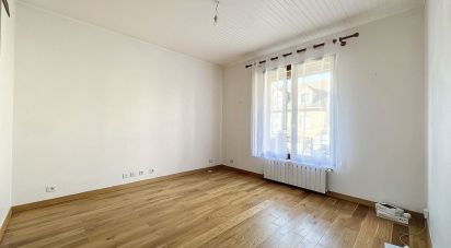 House 5 rooms of 90 m² in Bobigny (93000)