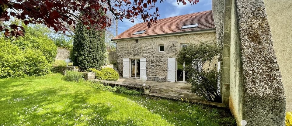 House 8 rooms of 259 m² in Mandres-la-Côte (52800)