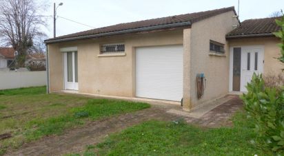 House 4 rooms of 104 m² in Ambarès-et-Lagrave (33440)