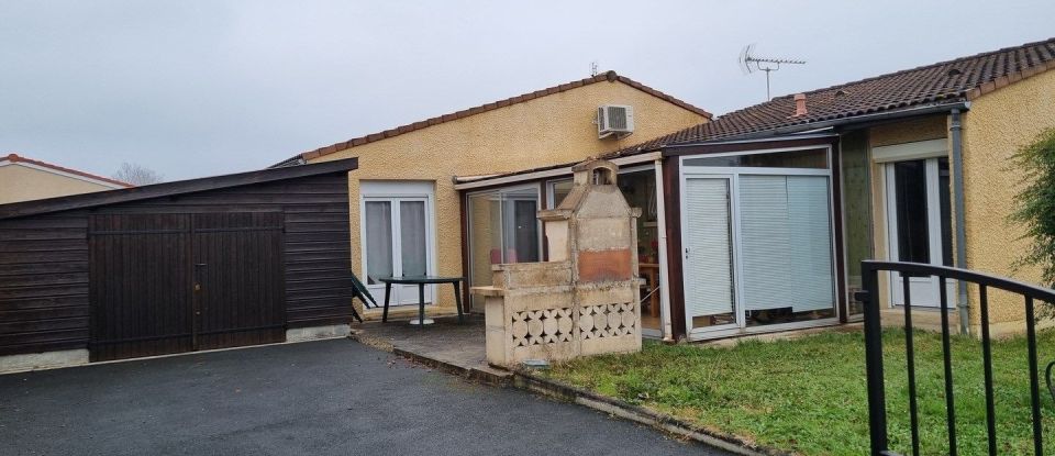 Maison 4 pièces de 104 m² à Ambarès-et-Lagrave (33440)
