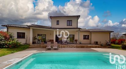 Traditional house 6 rooms of 163 m² in Montauban (82000)