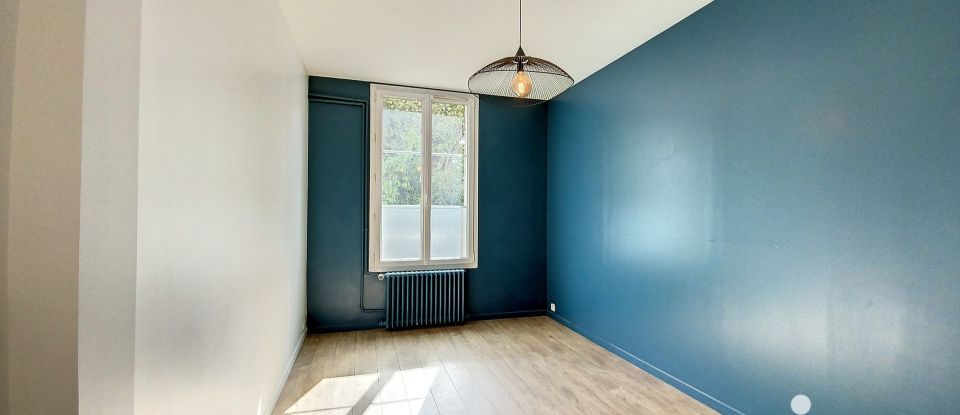 Apartment 5 rooms of 90 m² in Saint-Cloud (92210)