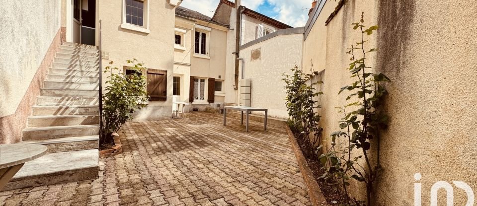 Town house 6 rooms of 177 m² in Cosne-Cours-sur-Loire (58200)