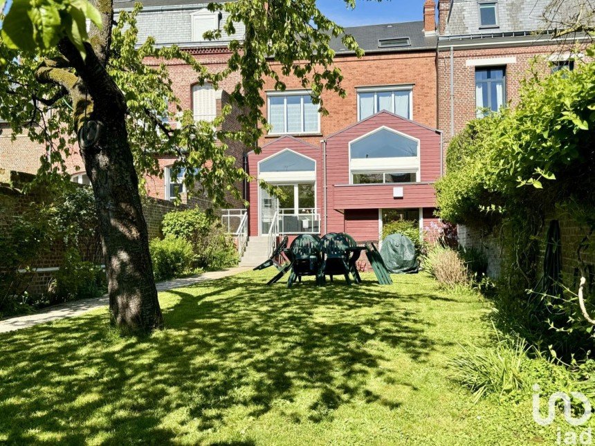 Maison 12 pièces de 291 m² à Beauvais (60000)