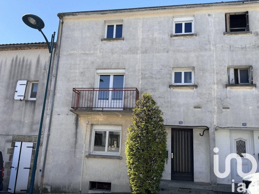 House 5 rooms of 85 m² in La Châtaigneraie (85120)