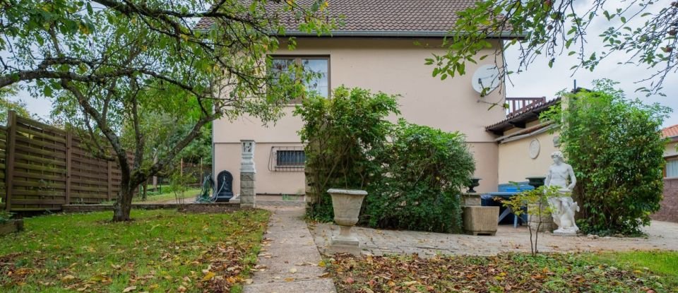 Maison 6 pièces de 105 m² à Hombourg-Haut (57470)