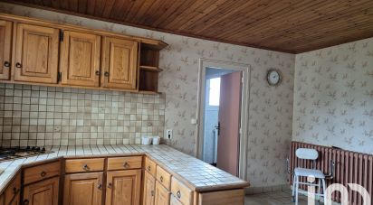 Country house 9 rooms of 206 m² in - (79320)