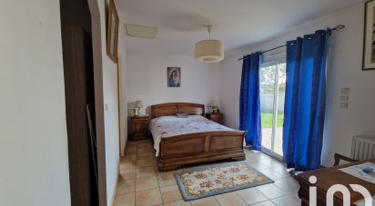 House 5 rooms of 148 m² in Saint-Hippolyte (17430)