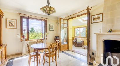 Traditional house 8 rooms of 185 m² in Vaux-sur-Seine (78740)