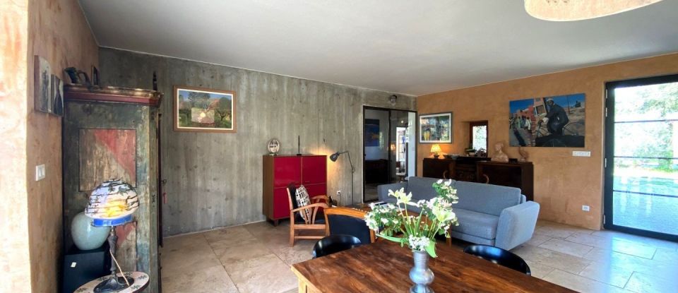House 5 rooms of 157 m² in Bédoin (84410)