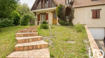 Traditional house 8 rooms of 166 m² in Montlhéry (91310)