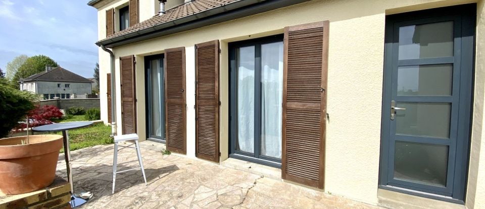 House 7 rooms of 145 m² in Villejust (91140)