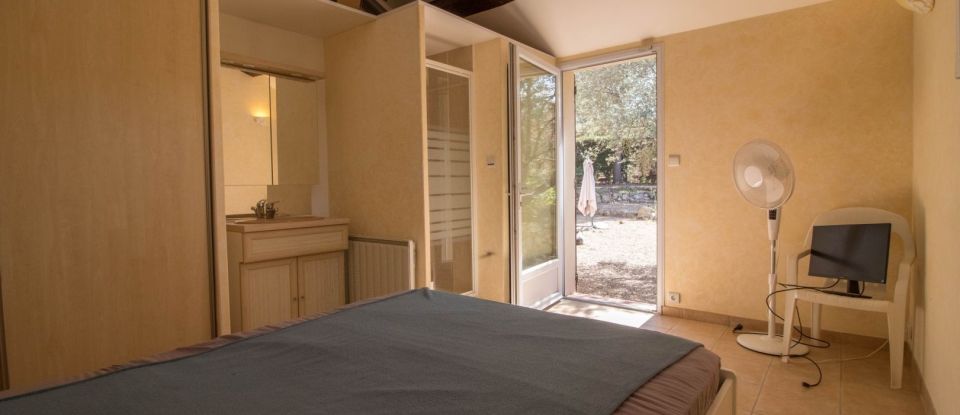 House 4 rooms of 90 m² in Bagnols-en-Forêt (83600)
