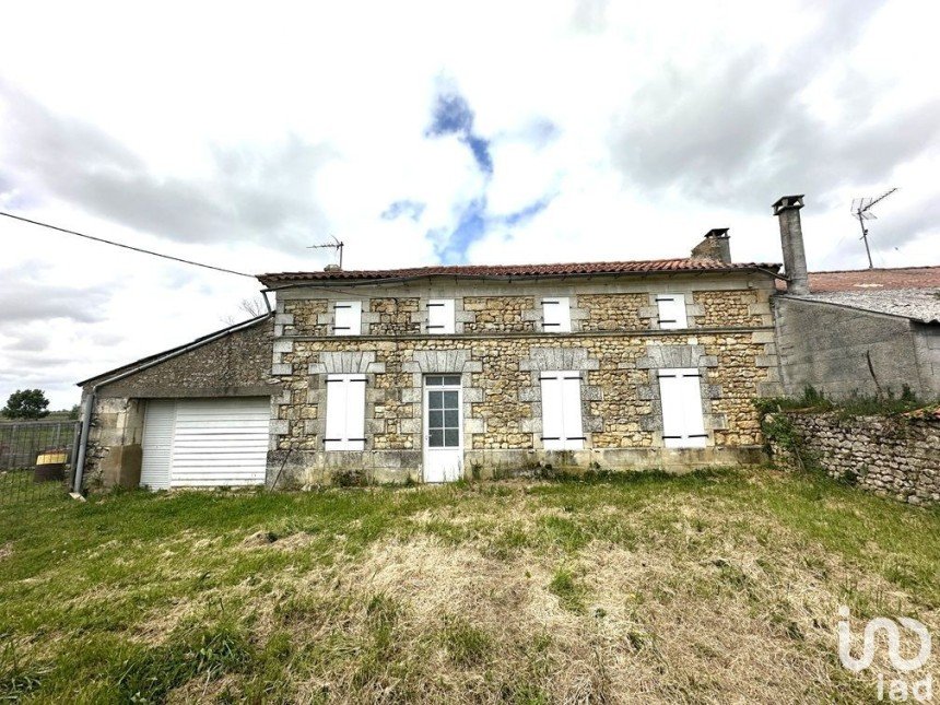 Vente Maison 105m² 4 Pièces à Saint-Bonnet-sur-Gironde (17150) - Iad France