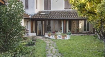 House 8 rooms of 247 m² in Gaillac (81600)