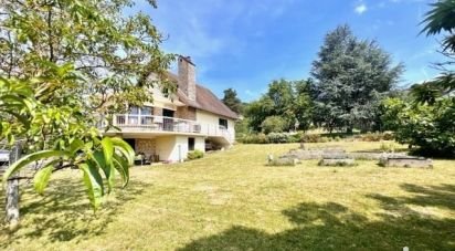 House 6 rooms of 196 m² in Marcoussis (91460)