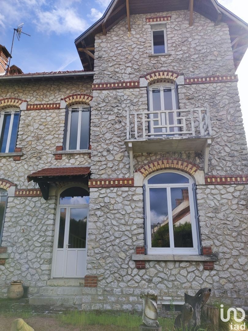 House 6 rooms of 180 m² in Montrieux-en-Sologne (41210)
