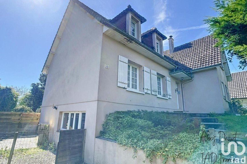 House 6 rooms of 173 m² in Quettehou (50630)