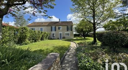 House 6 rooms of 175 m² in Lumigny-Nesles-Ormeaux (77540)