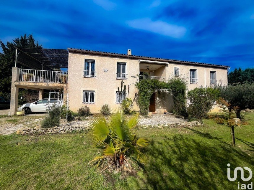Country house 4 rooms of 107 m² in Boulbon (13150)