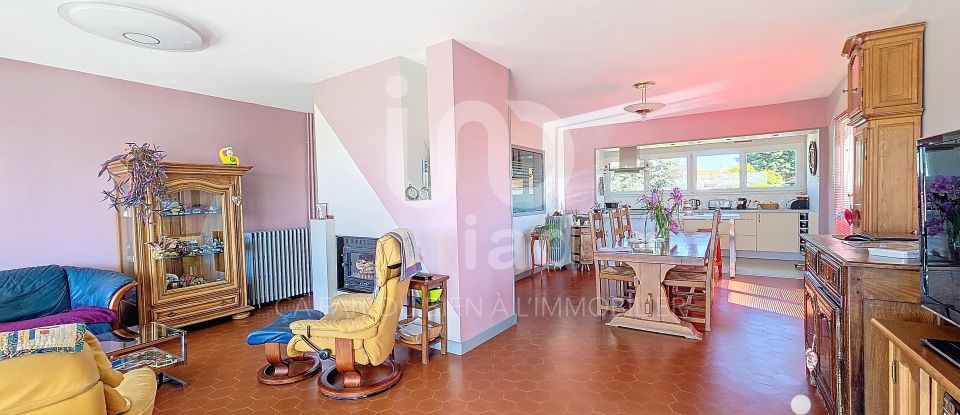 Traditional house 9 rooms of 190 m² in Lagord (17140)