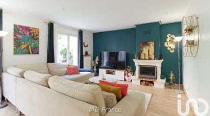 House 7 rooms of 128 m² in Carrières-sous-Poissy (78955)