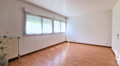 Apartment 2 rooms of 52 m² in - (91400)