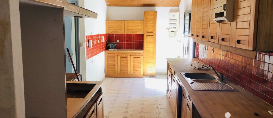 House 4 rooms of 150 m² in Grayan-et-l'Hôpital (33590)