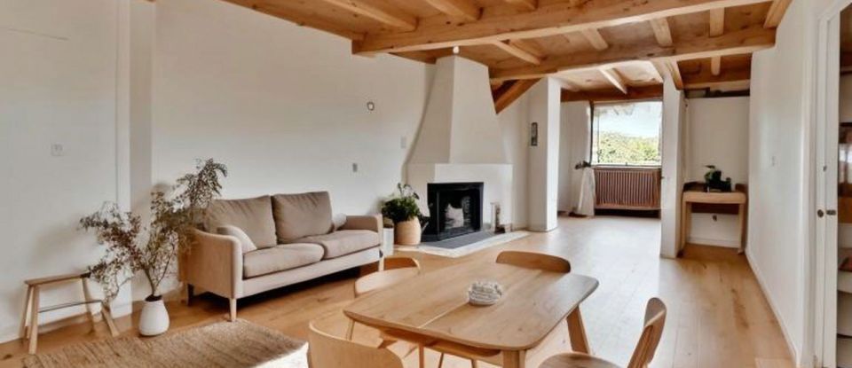 House 6 rooms of 143 m² in Montargis (45200)