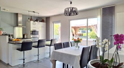 House 5 rooms of 98 m² in Talmont-Saint-Hilaire (85440)