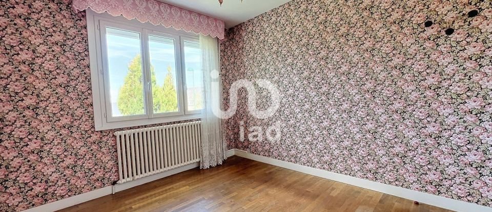 House 6 rooms of 120 m² in Pontorson (50170)