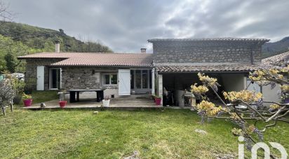 House 7 rooms of 200 m² in Mayres (07330)