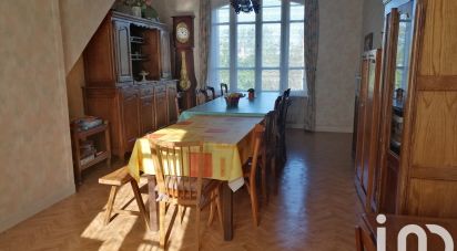 House 6 rooms of 111 m² in Le Pas (53300)