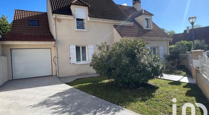 House 8 rooms of 152 m² in Longjumeau (91160)