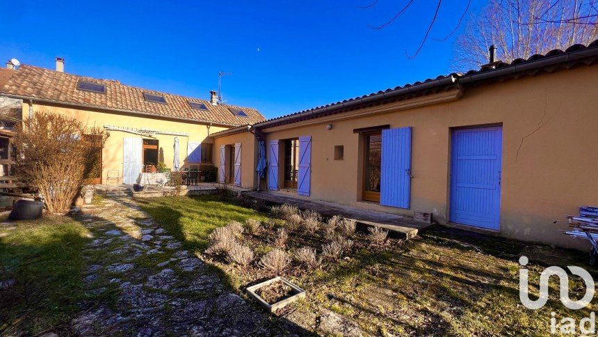 Country house 4 rooms of 130 m² in Lachau (26560)