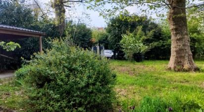 Land of 633 m² in Montmorency (95160)