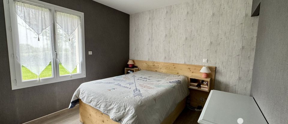 House 5 rooms of 130 m² in Châtillon-sur-Thouet (79200)