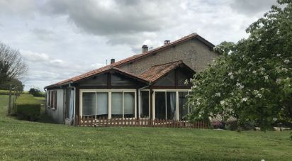 Country house 11 rooms of 280 m² in Chalais (16210)