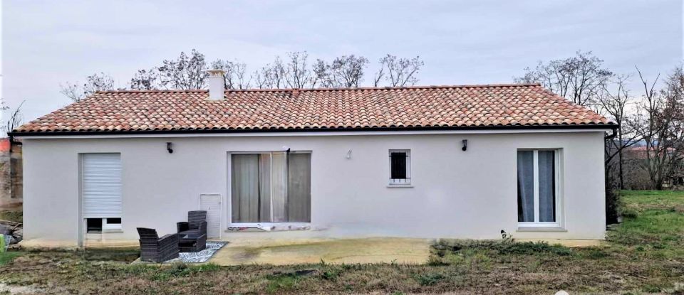 Traditional house 4 rooms of 98 m² in Castelsarrasin (82100)