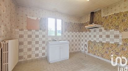 Traditional house 5 rooms of 107 m² in Bressolles (03000)