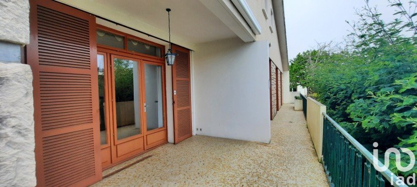 Traditional house 6 rooms of 283 m² in Montauban (82000)