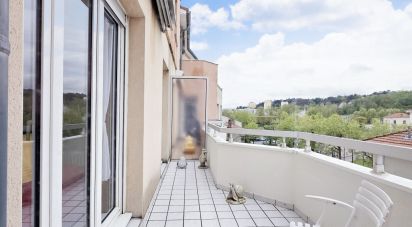 Apartment 4 rooms of 89 m² in Saint-Priest-en-Jarez (42270)