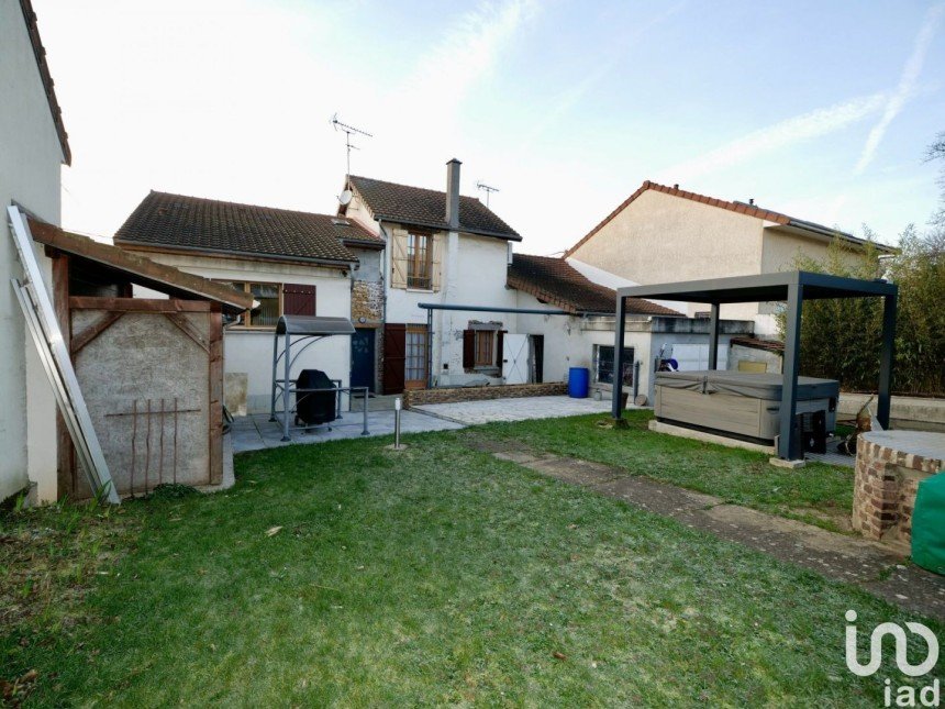 House 4 rooms of 100 m² in Montgeron (91230)