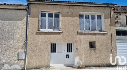 Town house 3 rooms of 47 m² in Rouillac (16170)
