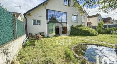 House 4 rooms of 100 m² in Aubergenville (78410)