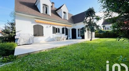 Maison 7 pièces de 260 m² à Sucy-en-Brie (94370)