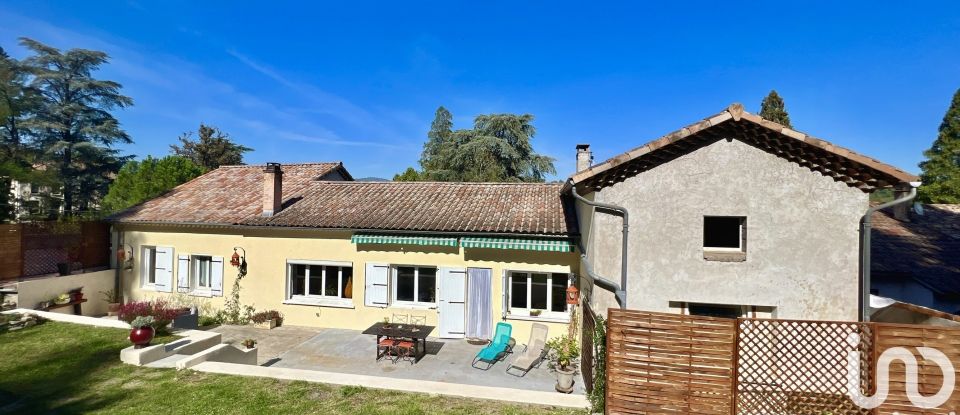 House 7 rooms of 172 m² in Joyeuse (07260)